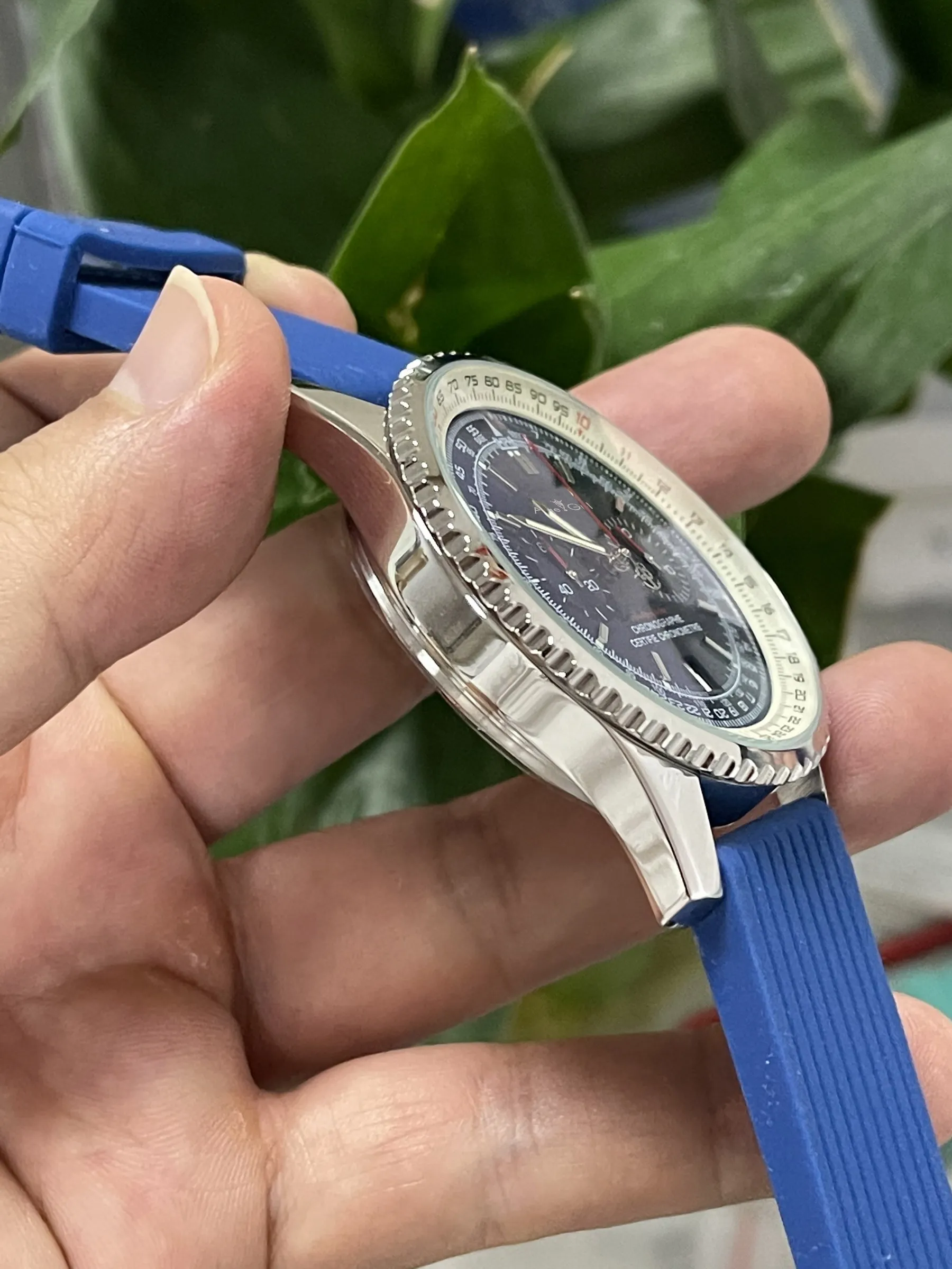 Luxury New Men Quartz Chronograph Chronometer Stopwatch Silver Blue Black Rubber Stainless Steel Sapphire Glass Date Watch 46mm
Luxury New Men Quartz Chronograph Chronometer Stopwatch Silver Blue Black Rubber Stainless Steel Sapphire Glass Date Watch 46mm