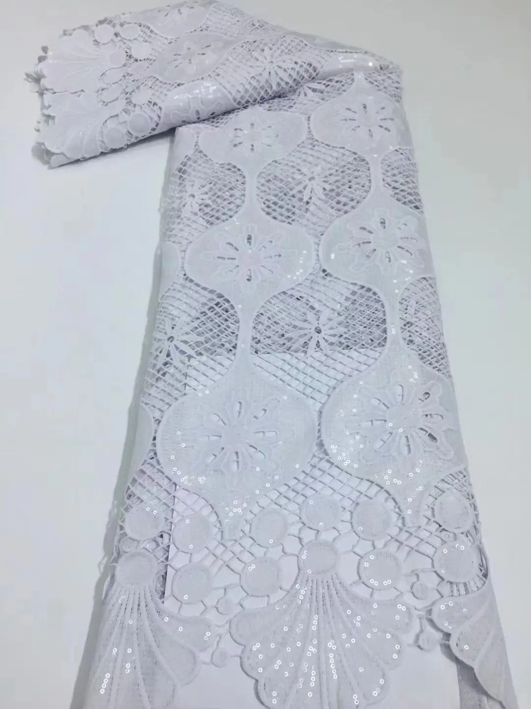 2021 High Quality African Lace Fabric Pure White French Net Embroidery Tulle Lace Fabric for Nigerian Wedding Party Dress
2021 High Quality African Lace Fabric Pure White French Net Embroidery Tulle Lace Fabric for Nigerian Wedding Party Dress