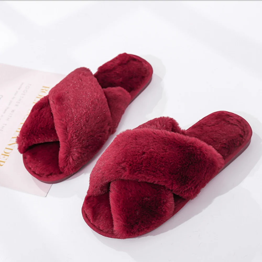 Women's Fluffy Home Slippers, Comfortable Indoor Slippers, Artificial Leather Flip-flops, Warm Shoes, Home Slippers, New 2021
Women's Fluffy Home Slippers, Comfortable Indoor Slippers, Artificial Leather Flip-flops, Warm Shoes, Home Slippers, New 2021