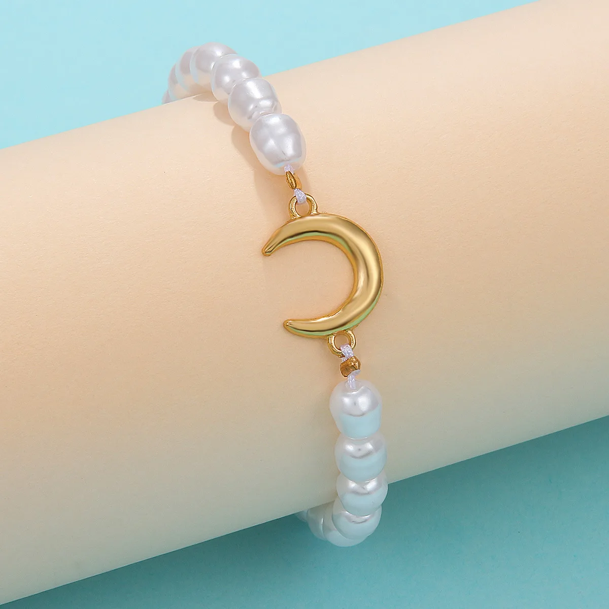 Simple French Pearl Moon Bracelet Ins Xiaozhongsen Adjustable Hand Jewelry Sweet Super Fairy Women's Bracelet
Simple French Pearl Moon Bracelet Ins Xiaozhongsen Adjustable Hand Jewelry Sweet Super Fairy Women's Bracelet