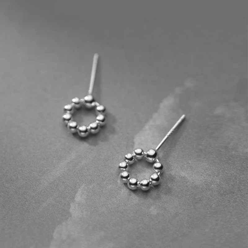 PONYKISS Trendy 925 Sterling Silver Glossy Beads Connection Stud Earrings for woman Party Delicate Fine Jewelry Cute Accessory
PONYKISS Trendy 925 Sterling Silver Glossy Beads Connection Stud Earrings for woman Party Delicate Fine Jewelry Cute Accessory