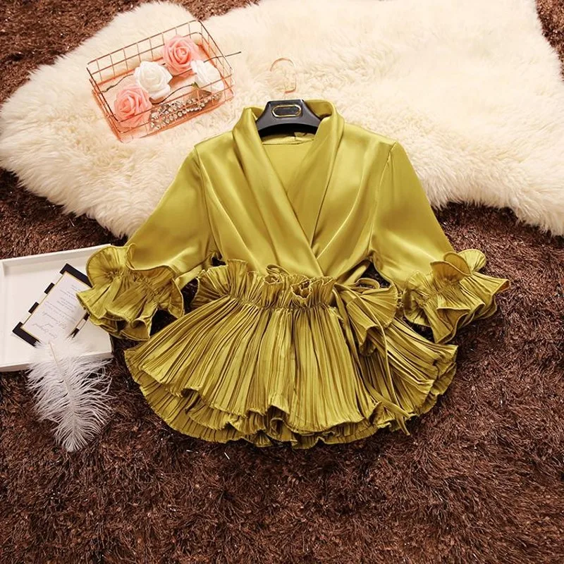 2019 spring autumn new female Deep V-neck ruffles lace up chiffon shirt women's three Quarter sleeve shirts women blouses tops
2019 spring autumn new female Deep V-neck ruffles lace up chiffon shirt women's three Quarter sleeve shirts women blouses tops