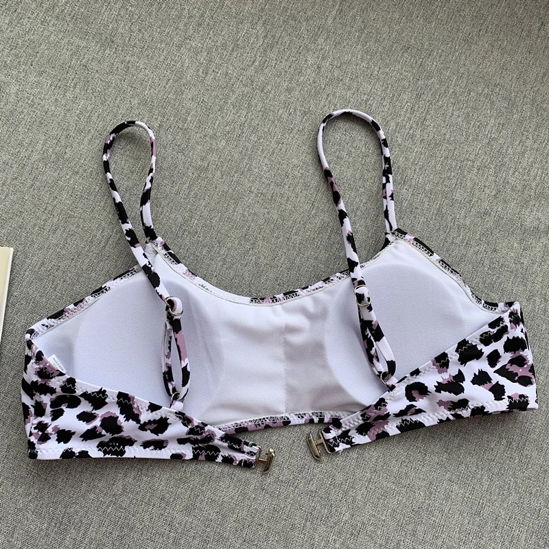 New European American Bikini Leopard Print Swimsuit Ladies Split Swimwear Sexy Beach Sunbath Bathing Wear Dropship 
New European American Bikini Leopard Print Swimsuit Ladies Split Swimwear Sexy Beach Sunbath Bathing Wear Dropship