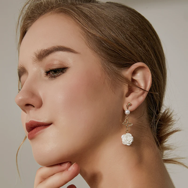 Gii Retro Atmosphere Quality Flowers Earrings Long Sen Asymmetric Eardrop Female Rose Earrings New Trend Earrings
Gii Retro Atmosphere Quality Flowers Earrings Long Sen Asymmetric Eardrop Female Rose Earrings New Trend Earrings