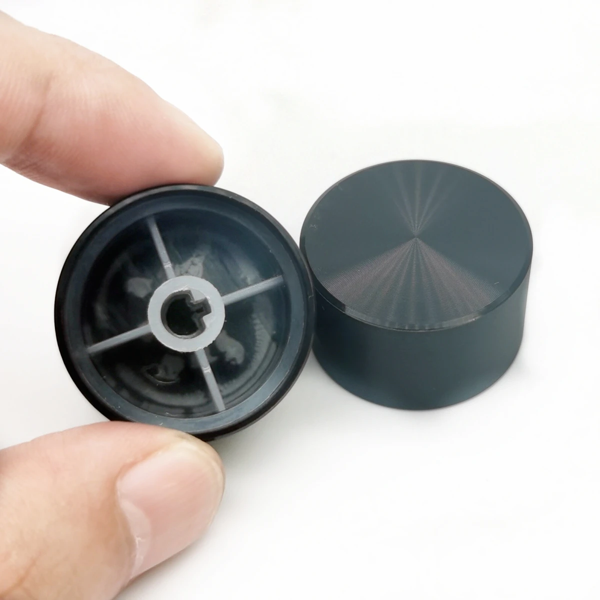 Регулятор громкости 30x17 мм 
Регулятор громкости 30x17 мм