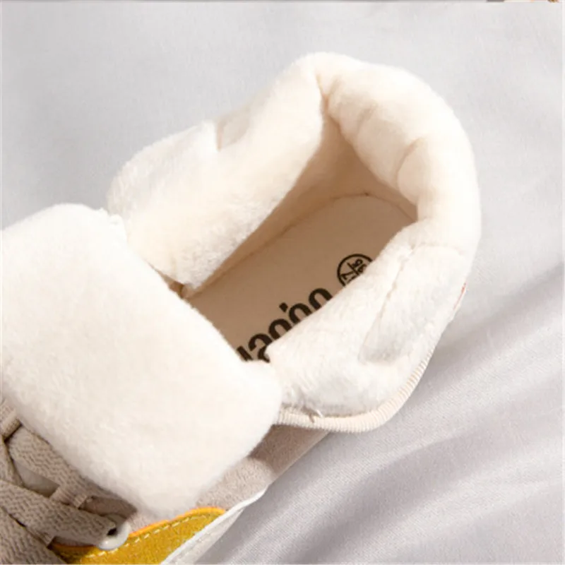 Cotton shoes women 2020 winter students short-tube snow boots women Korean version of warmth and velvet high-top casual shoes
Cotton shoes women 2020 winter students short-tube snow boots women Korean version of warmth and velvet high-top casual shoes