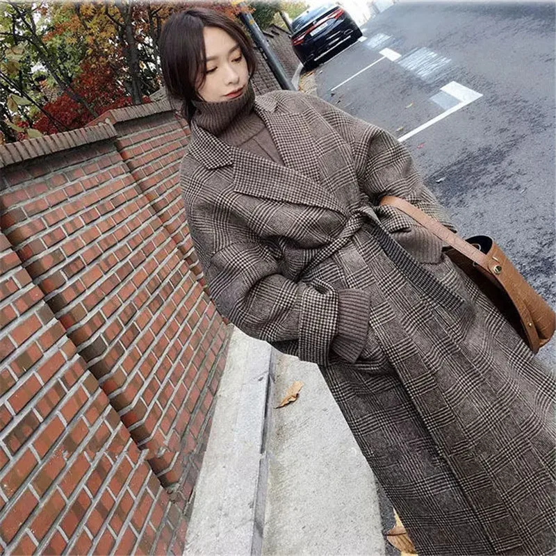 Fashion Loose Batwing Blend Trench Coat with Belt Outwear Women Wool Coat Winter Warm Plaid Long Woolen Coat
Fashion Loose Batwing Blend Trench Coat with Belt Outwear Women Wool Coat Winter Warm Plaid Long Woolen Coat