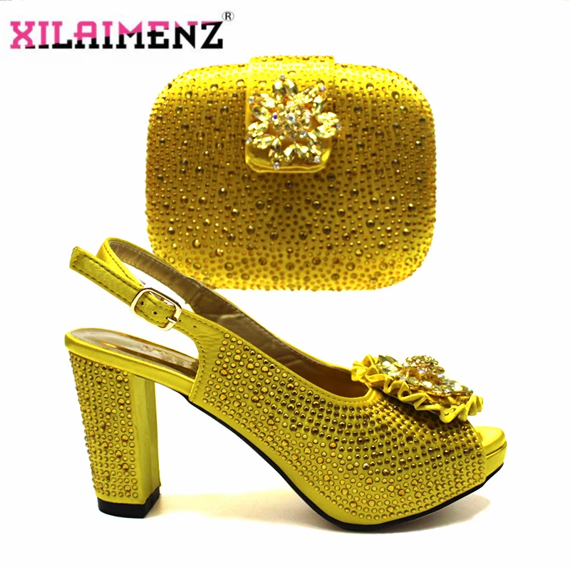 Yellow Color High Quality Nigerian Lady Shoes and Bag Set for Party 2020 New Arrivals Wedding Shoes and Bag to Match
Yellow Color High Quality Nigerian Lady Shoes and Bag Set for Party 2020 New Arrivals Wedding Shoes and Bag to Match