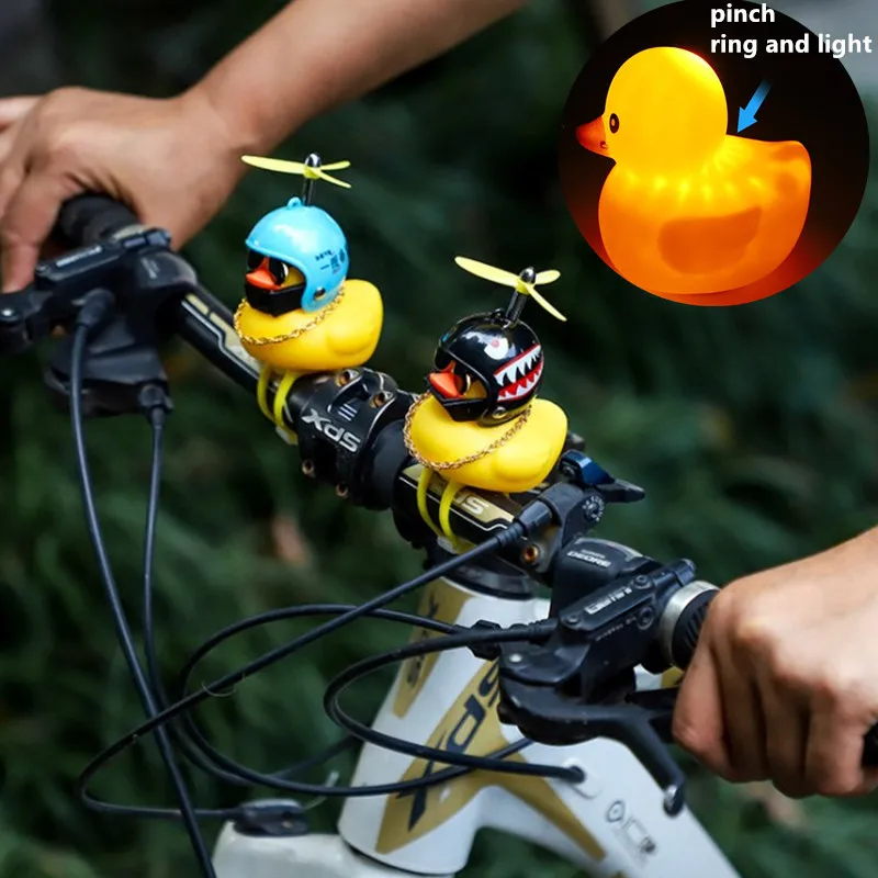 Car Small Yellow Duck Airscrew Standing Bicycle Bell Ring with Light fixing strap Helmet Duck MTB Bike Motor Cycling Accessories 
Car Small Yellow Duck Airscrew Standing Bicycle Bell Ring with Light fixing strap Helmet Duck MTB Bike Motor Cycling Accessories