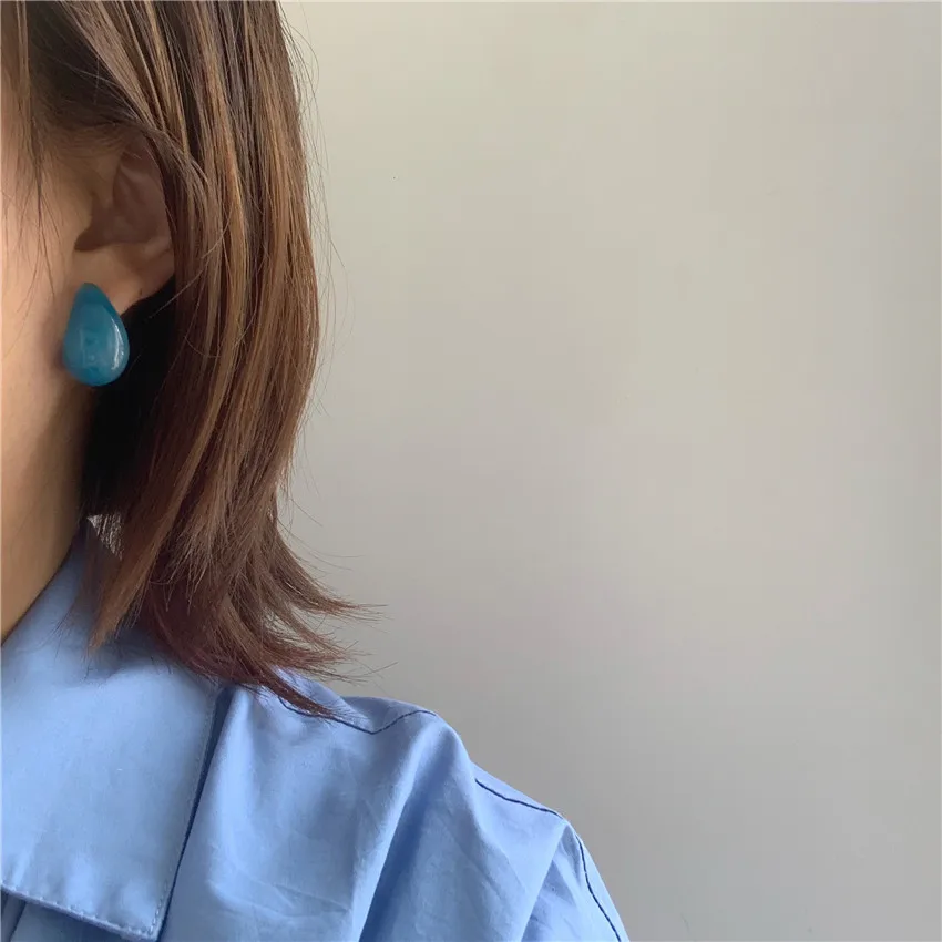 New Blue Stone Earrings Resin drop Earrings for women Fashion Earring 2021 Trend Jewelry
New Blue Stone Earrings Resin drop Earrings for women Fashion Earring 2021 Trend Jewelry