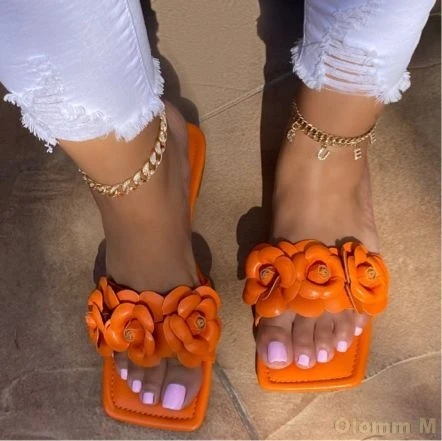 2021 flat-bottom European and American new style flat-bottomed camellia flower slippers female foreign trade plus size sandals a
2021 flat-bottom European and American new style flat-bottomed camellia flower slippers female foreign trade plus size sandals a