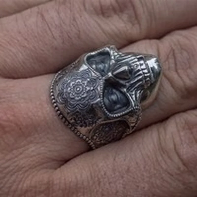 Fashion Trend Mysterious Character Dome Skull Men's Birthday Gift Ring Jewelry Party Party Jewelry Ring Wholesale
Fashion Trend Mysterious Character Dome Skull Men's Birthday Gift Ring Jewelry Party Party Jewelry Ring Wholesale