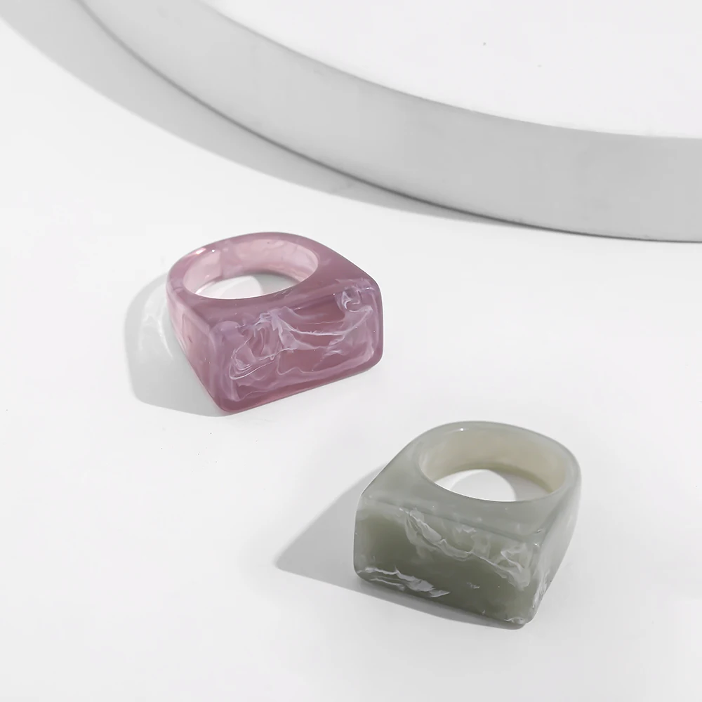 Trendy Transparent Purple Acrylic Resin Ring For Women Geometric Round Square Ring Fashion Party Jewelry 2021 Hot Sale
Trendy Transparent Purple Acrylic Resin Ring For Women Geometric Round Square Ring Fashion Party Jewelry 2021 Hot Sale