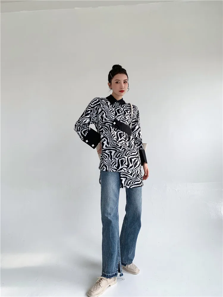 Zebra Print Designer Long Shirt Women Asymmetrical Top And Blouse Long Sleeve Button Up Collar Shirt 2021 Fashion C350 
Zebra Print Designer Long Shirt Women Asymmetrical Top And Blouse Long Sleeve Button Up Collar Shirt 2021 Fashion C350