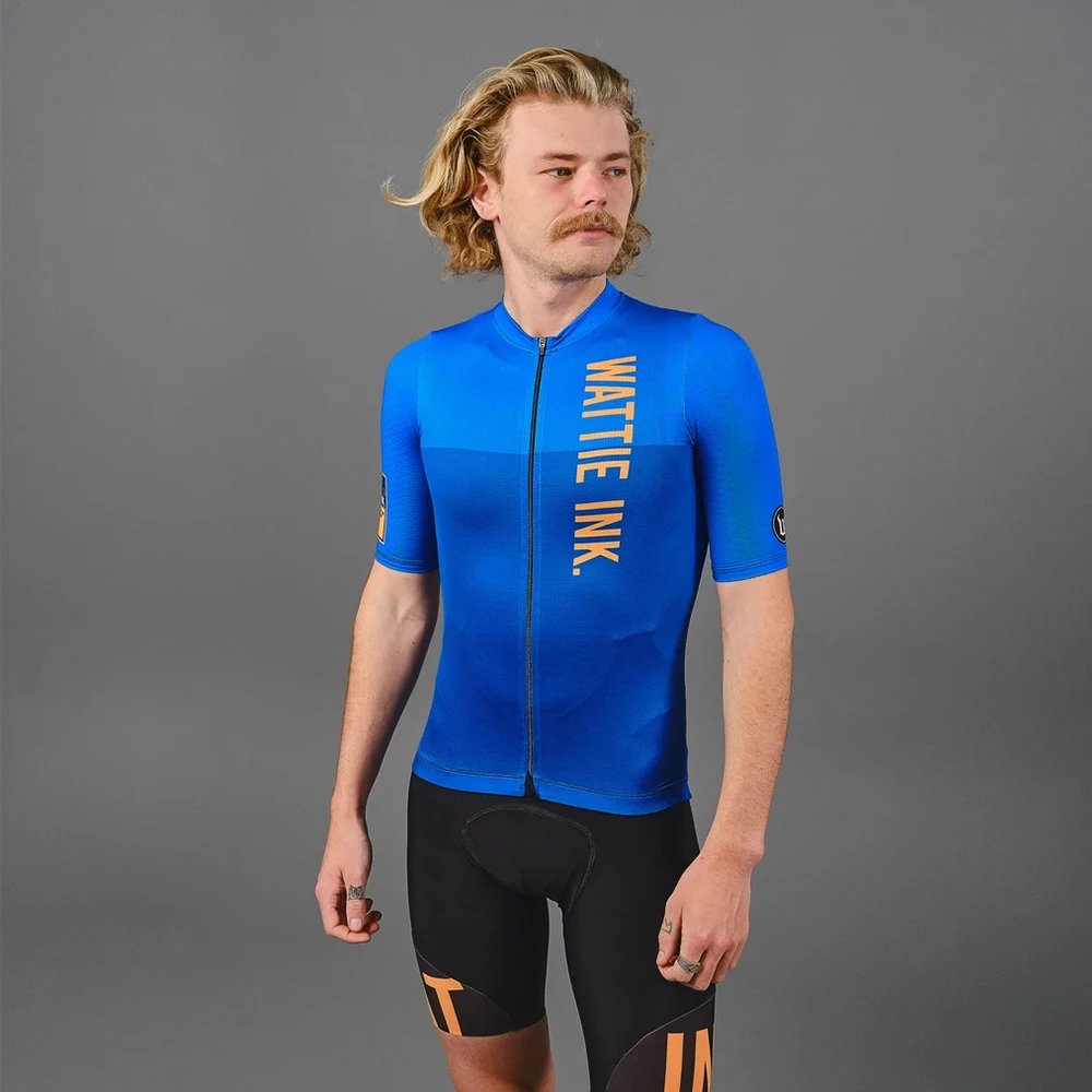 Wattie ink Bike Jersey Short Sleeve Bib Shorts Set Blue Aero Cycling Shirts Kit Men Tops Wear Racing Cycling Suit Ropa Ciclismo
Wattie ink Bike Jersey Short Sleeve Bib Shorts Set Blue Aero Cycling Shirts Kit Men Tops Wear Racing Cycling Suit Ropa Ciclismo
