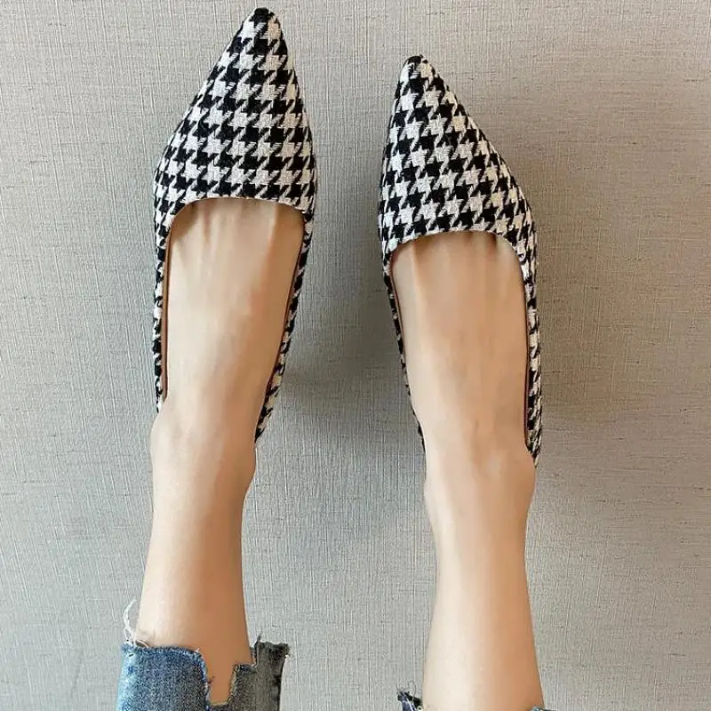 2021 Spring New Slip-on Women's Shoes Pointed Toe Shallow Thin Heels Single Shoes Fashion Brand Women Shoe Femmes Chaussures
2021 Spring New Slip-on Women's Shoes Pointed Toe Shallow Thin Heels Single Shoes Fashion Brand Women Shoe Femmes Chaussures