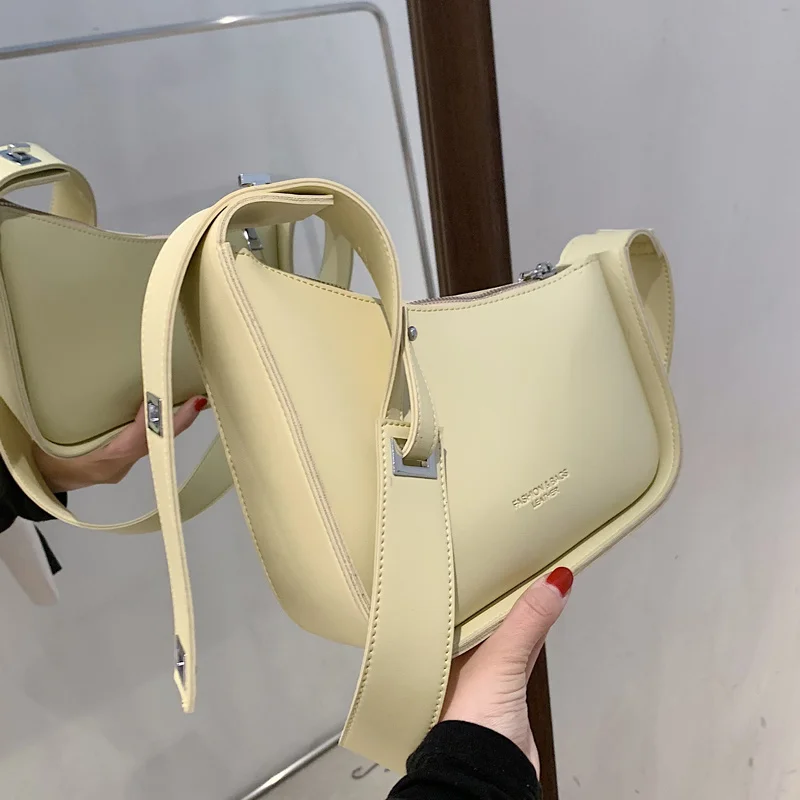 Beibao Zhonggu underarm bag women's bag 2021 new fashion club bag simple single Shoulder Messenger Bag
Beibao Zhonggu underarm bag women's bag 2021 new fashion club bag simple single Shoulder Messenger Bag