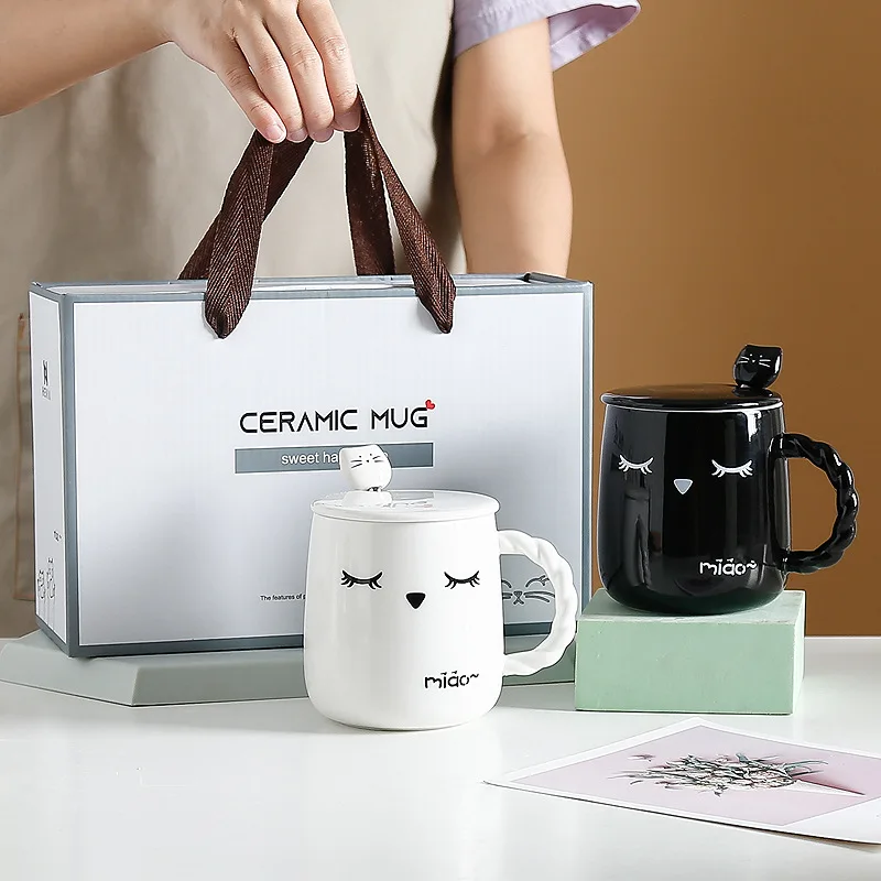 New Year Gift Christmas Thermal Mug Coffee Cup Mugs Coffee Cups Gift Box A Pair of Ceramic Mugs With Lid Spoon Couple Water Cup
New Year Gift Christmas Thermal Mug Coffee Cup Mugs Coffee Cups Gift Box A Pair of Ceramic Mugs With Lid Spoon Couple Water Cup