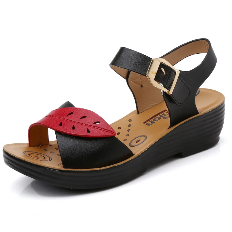 2020 Sandals Women Soft PU Leather Summer Mother Shoes Casual Women Wedges Sandals Fashion Ladies Wedge Heel 4.5cm A2254
2020 Sandals Women Soft PU Leather Summer Mother Shoes Casual Women Wedges Sandals Fashion Ladies Wedge Heel 4.5cm A2254