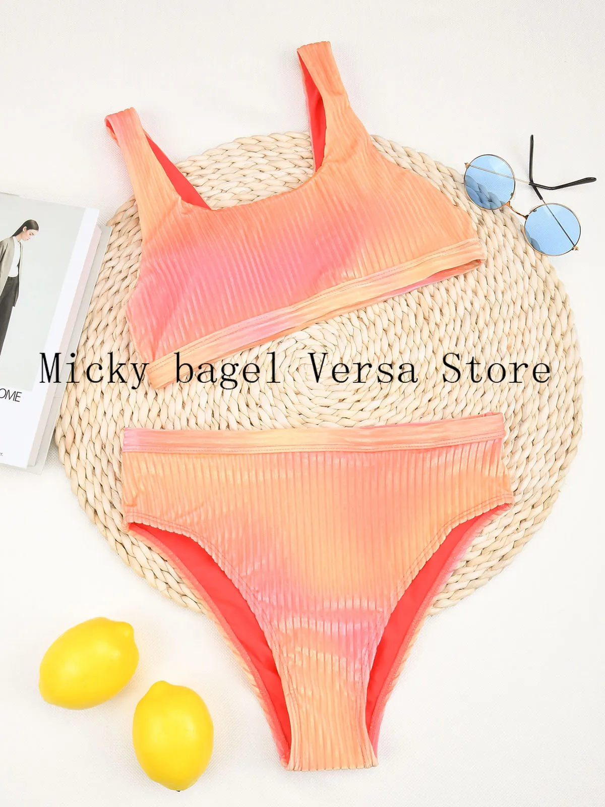 2021 luxury design tie dye printing fashion women's split bikini sexy short Vest + high waist slim briefs set beach swimsuit 
2021 luxury design tie dye printing fashion women's split bikini sexy short Vest + high waist slim briefs set beach swimsuit