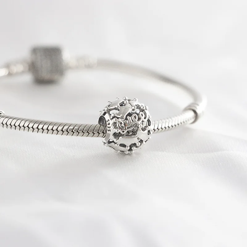 Genuine 925 Sterling Silver Bead Charm Queen & Regal Crowns Charm Fit pan Bracelets & Necklace Women Diy Jewelry
Genuine 925 Sterling Silver Bead Charm Queen & Regal Crowns Charm Fit pan Bracelets & Necklace Women Diy Jewelry