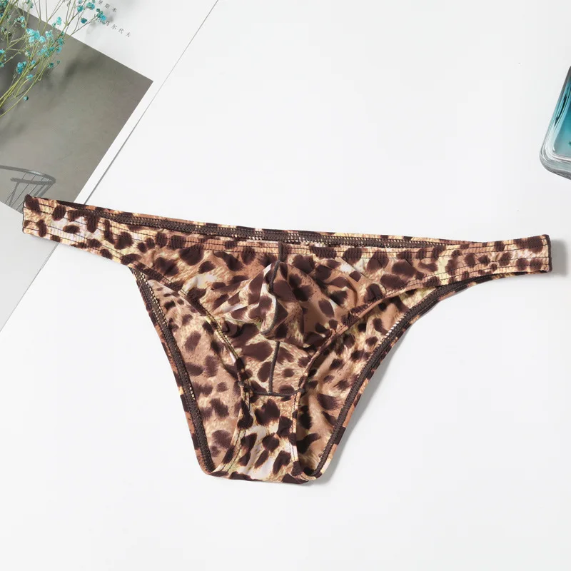 ice silk Men's sexy Leopard g string man bikini Print thong Sexy Low Waist underwear male Breathable bulge pouch Briefs panty
ice silk Men's sexy Leopard g string man bikini Print thong Sexy Low Waist underwear male Breathable bulge pouch Briefs panty