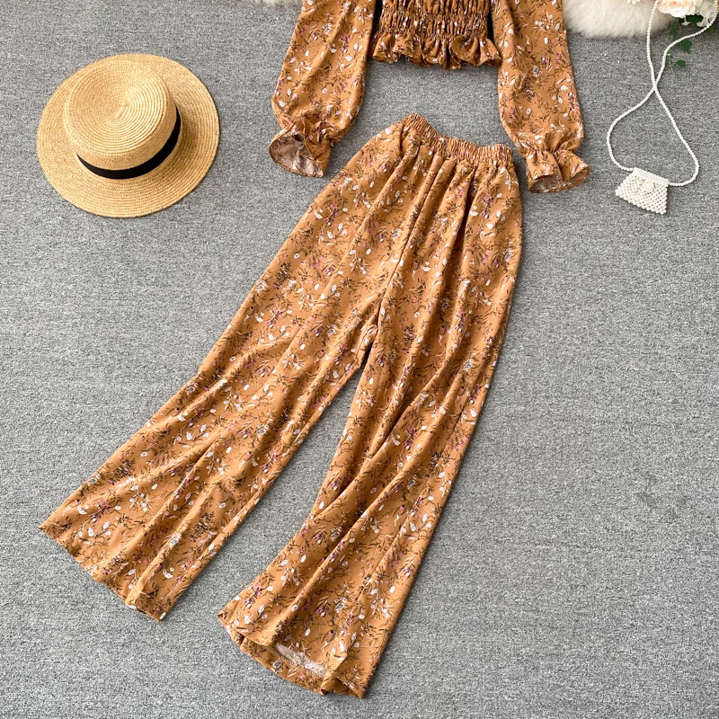 Autumn Vintage Two Piece Set Women Casual Square Collar Long Sleeve Short Tops And High Waist Loose Pants Female Suit Fashion
Autumn Vintage Two Piece Set Women Casual Square Collar Long Sleeve Short Tops And High Waist Loose Pants Female Suit Fashion