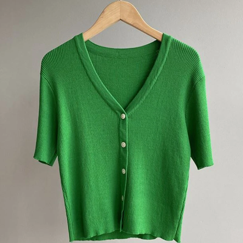 EleeMee Knitted T-Shirt Solid Color Slimming Short Sleeve Female Tops V Neck Single Breasted Short Summer Coat Free Size
EleeMee Knitted T-Shirt Solid Color Slimming Short Sleeve Female Tops V Neck Single Breasted Short Summer Coat Free Size