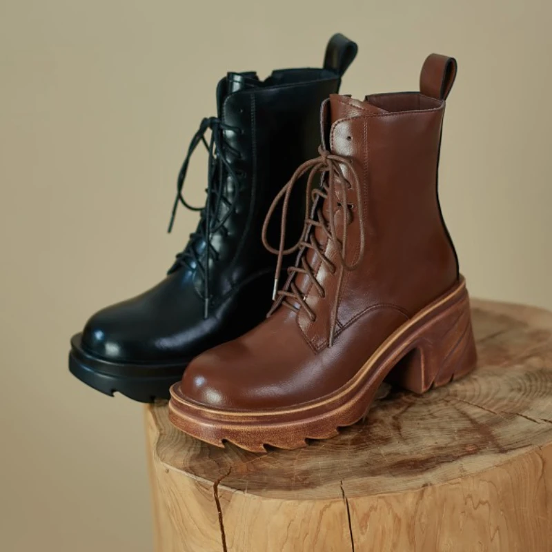 European and American Retro New Boots Women's Autumn and Winter New Women's Boots Muffin Heel Side Zipper Short Tube Boots
European and American Retro New Boots Women's Autumn and Winter New Women's Boots Muffin Heel Side Zipper Short Tube Boots