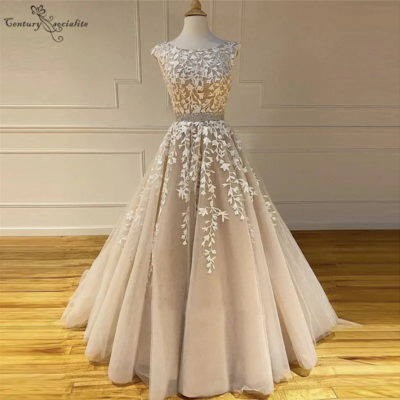 Champagne Wedding Dresses Lace Appliques Beaded Backless A-Line Gorgeous Bridal Gowns Bride Dress Vestido De Noiva Cheap
Champagne Wedding Dresses Lace Appliques Beaded Backless A-Line Gorgeous Bridal Gowns Bride Dress Vestido De Noiva Cheap