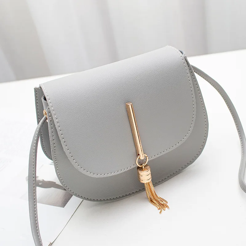 Fashion Tassel women Crossbody Bag PU Leather small flap Messenger bag for Ladies Sling bag Mobile phone wallet Handbags bolsa
Fashion Tassel women Crossbody Bag PU Leather small flap Messenger bag for Ladies Sling bag Mobile phone wallet Handbags bolsa