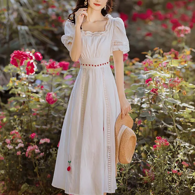 2021 Summer French Literature And Art Vintage Lace Dress Women Square Collar Sweet Elegant White Popular Casual Dress Korean
2021 Summer French Literature And Art Vintage Lace Dress Women Square Collar Sweet Elegant White Popular Casual Dress Korean