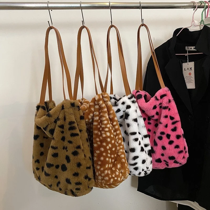 Leopard Prints Soft Plush Women's Shoulder Bag Large Capacity Faux Fur Totes bags for women Casual Furry Plush Women's Handbags
Leopard Prints Soft Plush Women's Shoulder Bag Large Capacity Faux Fur Totes bags for women Casual Furry Plush Women's Handbags