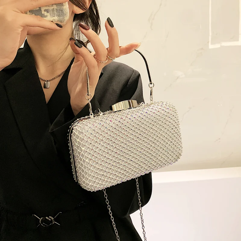 Party Bag for Women Luxury Designer Small Diamond Chain Crossbody Handbag Lady Silver Rhinestone Evening Shoulder Bag Sac A Main
Party Bag for Women Luxury Designer Small Diamond Chain Crossbody Handbag Lady Silver Rhinestone Evening Shoulder Bag Sac A Main