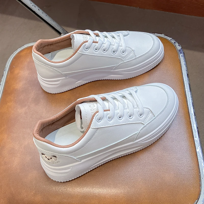 2021 Women Sneakers Fashion Woman's Shoes Spring Trend Skateboard Sports Shoes For Women New Comfort White Platform Shoes 
2021 Women Sneakers Fashion Woman's Shoes Spring Trend Skateboard Sports Shoes For Women New Comfort White Platform Shoes