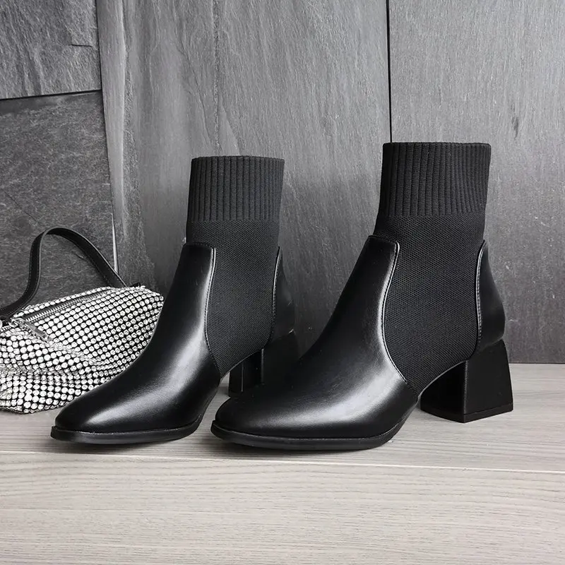 Autumn New Women's Ankle Boots Knitted Stretch Women's Short Boots Fashionable Pull-on Women's Boots Comfortable Casual Boots 
Autumn New Women's Ankle Boots Knitted Stretch Women's Short Boots Fashionable Pull-on Women's Boots Comfortable Casual Boots