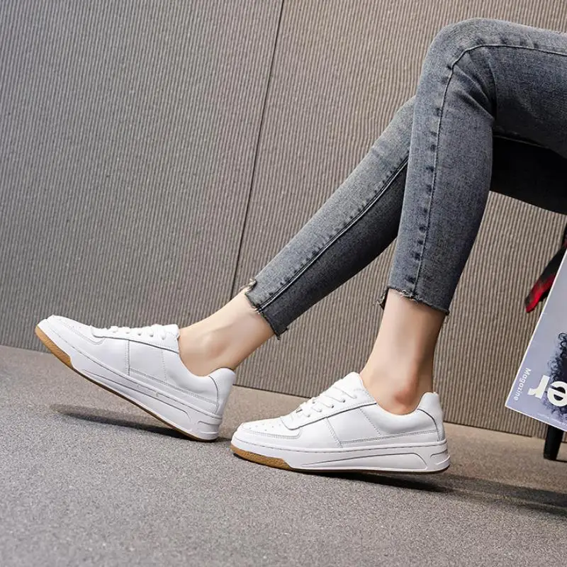 Rizabina Women Sneakers Real Leather New Fashion Flats Shoes Woman Cross Strap Casual Daily Spring Lady Footwear Size 35-39
Rizabina Women Sneakers Real Leather New Fashion Flats Shoes Woman Cross Strap Casual Daily Spring Lady Footwear Size 35-39