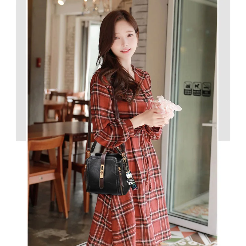 Luxury Handbags Women Bag Versatility Square Single Strap Messenger Bag PU Women Leather Handbags Mini Bear Pendant
Luxury Handbags Women Bag Versatility Square Single Strap Messenger Bag PU Women Leather Handbags Mini Bear Pendant
