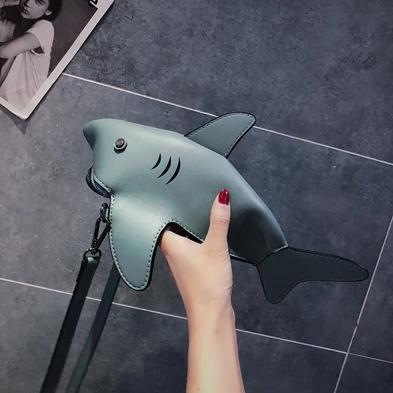 Funny Shark Women Shoulder Bags Cartoon Chain Messenger Bag Ladies Lovely PU leather Phone Bag Crossobdy Bags Bolsas Feminina
Funny Shark Women Shoulder Bags Cartoon Chain Messenger Bag Ladies Lovely PU leather Phone Bag Crossobdy Bags Bolsas Feminina