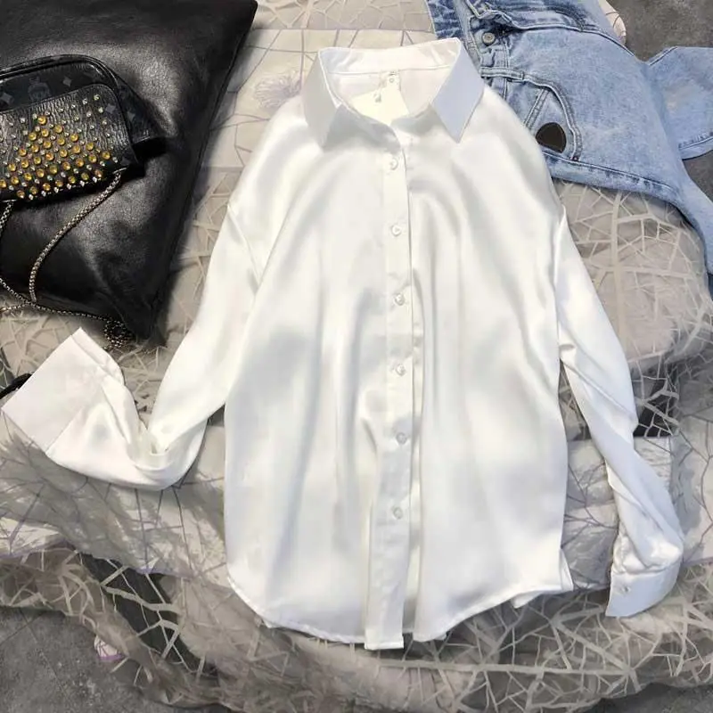 Spring Women's Clothing Silk Shirt Long Sleeve Design Small Number of New Versatile Drape Retro Hong Kong Style Shirt Top
Spring Women's Clothing Silk Shirt Long Sleeve Design Small Number of New Versatile Drape Retro Hong Kong Style Shirt Top