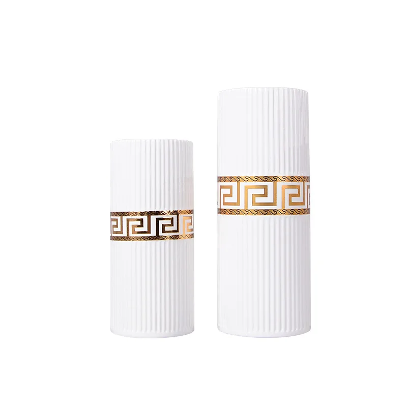 Modern minimalist ceramic vase vertical grilled kaleidoscope two-piece set nordic ceramic ornament home soft crafts
Modern minimalist ceramic vase vertical grilled kaleidoscope two-piece set nordic ceramic ornament home soft crafts