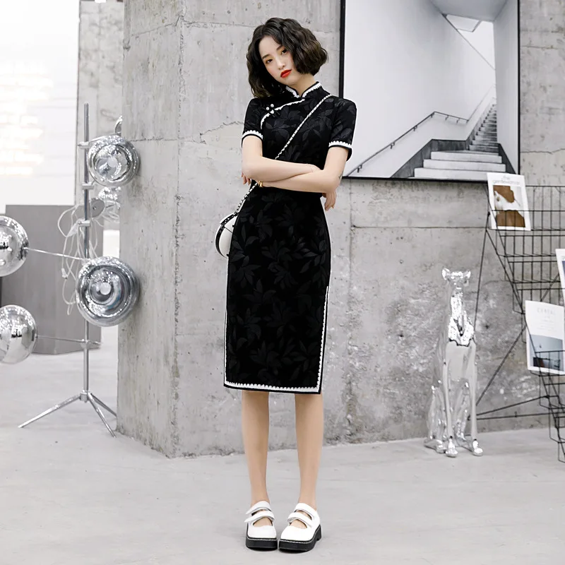 improved cheongsam mid-length dress girl young model retro lace edge bubble cloth spring and summer models M-4XL
improved cheongsam mid-length dress girl young model retro lace edge bubble cloth spring and summer models M-4XL