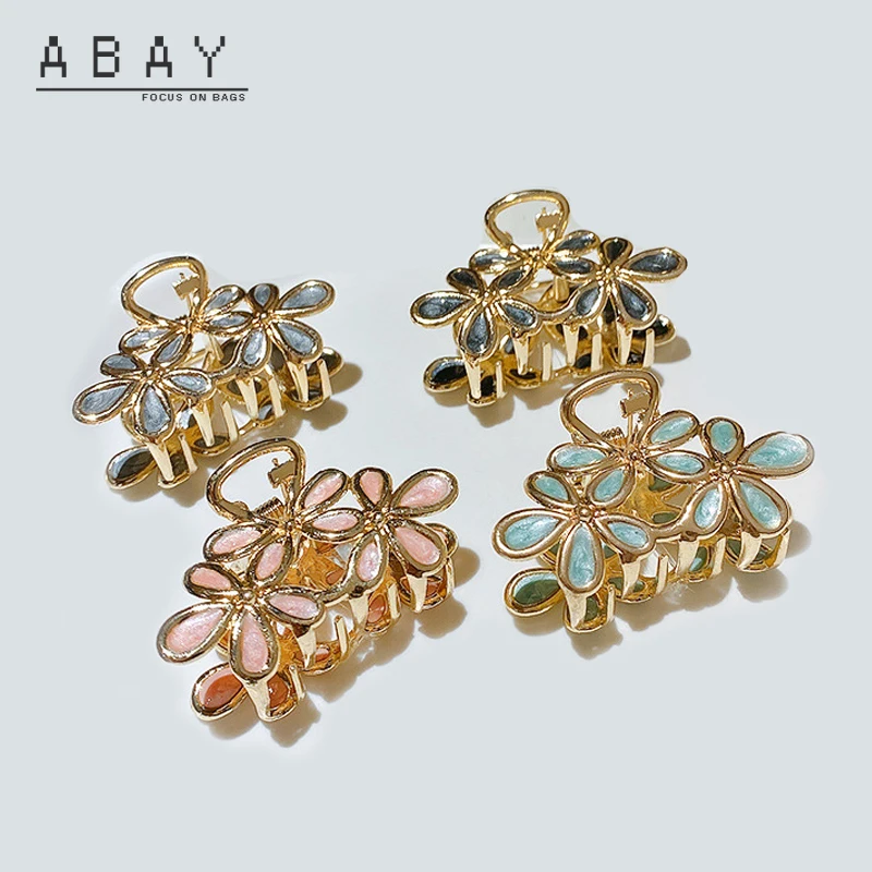 Fashion Women Flower Hair Catch New Hot Sale Elegant Versatile Gold Geometric Large Temperament High Sense Top Clip Wholesale
Fashion Women Flower Hair Catch New Hot Sale Elegant Versatile Gold Geometric Large Temperament High Sense Top Clip Wholesale