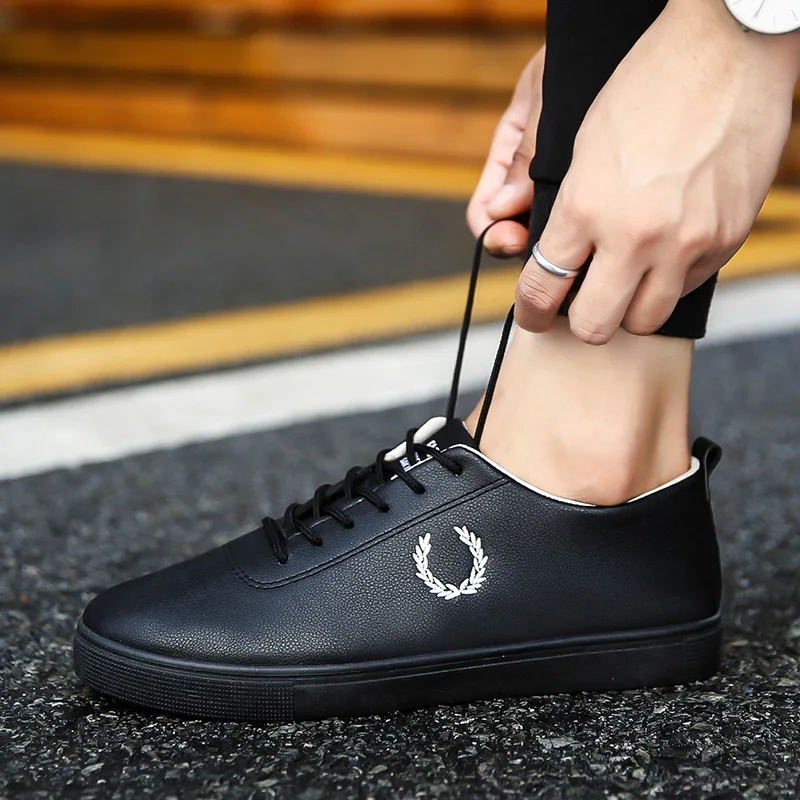2020 new spring fashion trend leather shoes white shoes men's casual shoes breathable non-slip wear-resistant shoes
2020 new spring fashion trend leather shoes white shoes men's casual shoes breathable non-slip wear-resistant shoes
