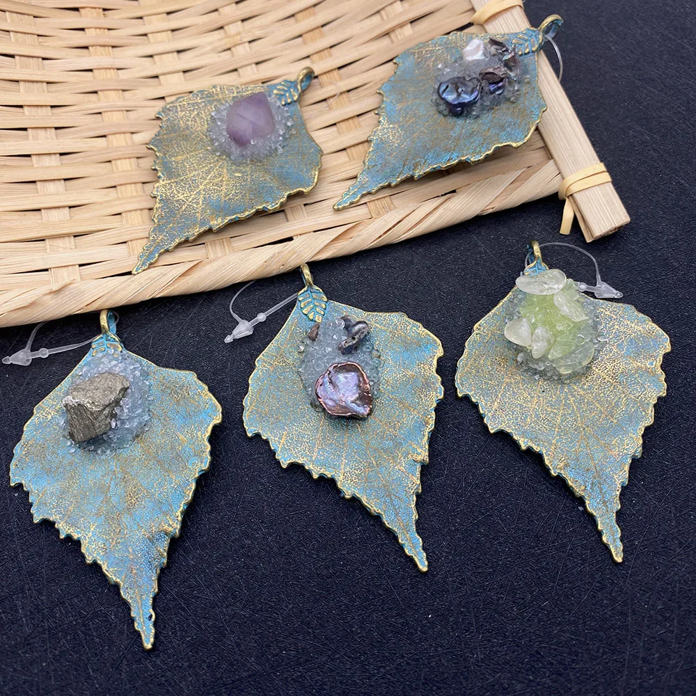 Natural Stone Pendant Leaf-shaped Gemstone Inlaid with Zinc Alloy Colored Gemstones DIY Necklace Bracelet Jewelry Making 1 Pcs
Natural Stone Pendant Leaf-shaped Gemstone Inlaid with Zinc Alloy Colored Gemstones DIY Necklace Bracelet Jewelry Making 1 Pcs