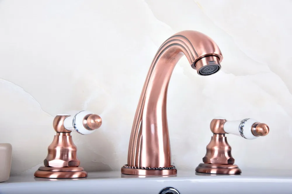 Deck Mounted 3 Holes Bath Tub Mixer Tap Antique Red Copper Brass Widespread 2 Handles Bathroom Basin Faucet trg080
Deck Mounted 3 Holes Bath Tub Mixer Tap Antique Red Copper Brass Widespread 2 Handles Bathroom Basin Faucet trg080