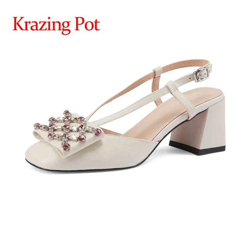 lenkisen genuine leather round toe diamond sweet shallow gentlewomen British style non-slip buckle straps women sandals L22
lenkisen genuine leather round toe diamond sweet shallow gentlewomen British style non-slip buckle straps women sandals L22
