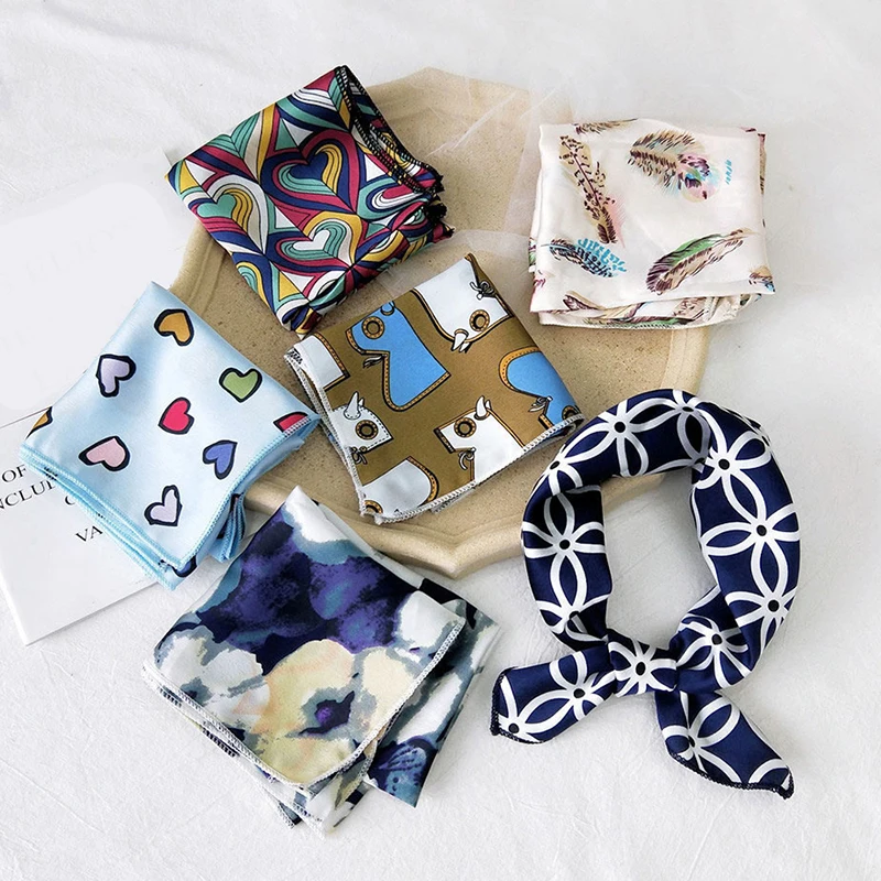 50*50cm Fashion Printed Silk Scarf DIY New Styles Women Head Neck Small Square Scarf Satin Hair Ties Bands Neckerchief Wholesale
50*50cm Fashion Printed Silk Scarf DIY New Styles Women Head Neck Small Square Scarf Satin Hair Ties Bands Neckerchief Wholesale