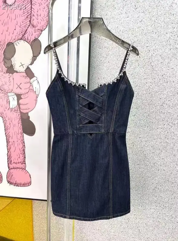 Designer Runway Women Denim Mini Dress 2021 New Summer Spaghetti Strap Diamonds Party Slim Empire Dresses
Designer Runway Women Denim Mini Dress 2021 New Summer Spaghetti Strap Diamonds Party Slim Empire Dresses