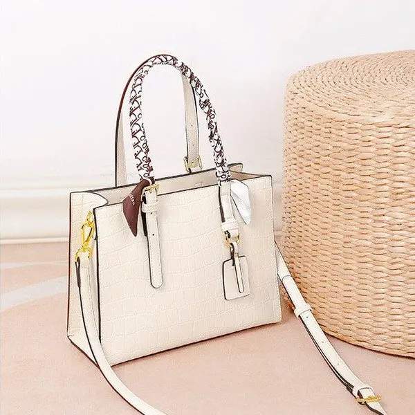 Crocodile Fashion Womens Handbags 2021 New Net Red Ins Large Capacity One Shoulder Tote Bag Luxury Brand Women Handbags
Crocodile Fashion Womens Handbags 2021 New Net Red Ins Large Capacity One Shoulder Tote Bag Luxury Brand Women Handbags